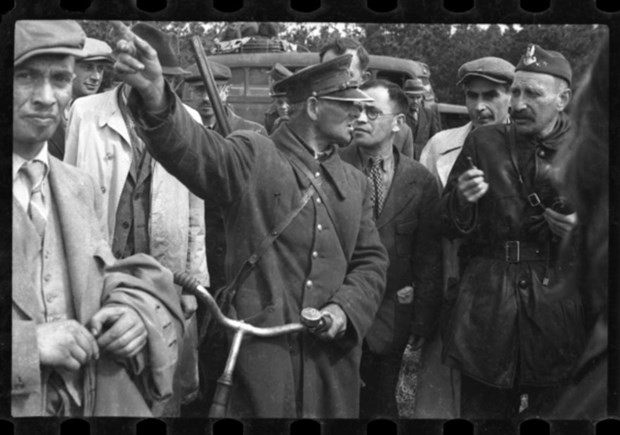 Nazi vahşetini gizlice fotoğrafladı 44