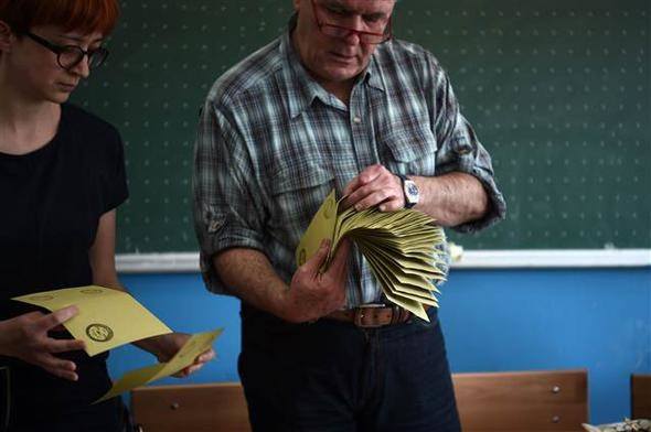 1 Kasım'dan referanduma oylar nasıl değişti? 27