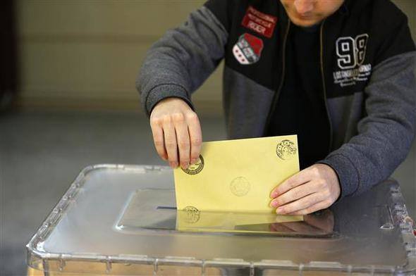 1 Kasım'dan referanduma oylar nasıl değişti? 76