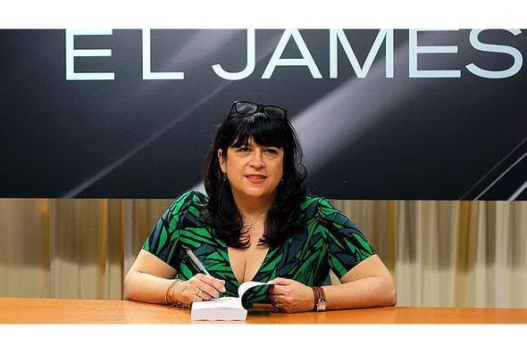 İşte en çok kazanan Türk yazarlar 28