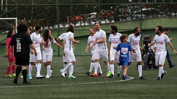 'İçerde' oyuncularını hiç böyle görmediniz 12