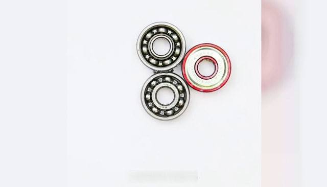 Dört rulman satın alarak kendi stres çarkını yaptı! 4