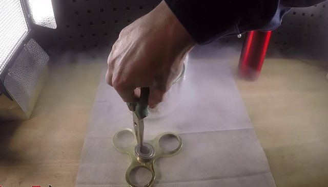 Dört rulman satın alarak kendi stres çarkını yaptı! 50