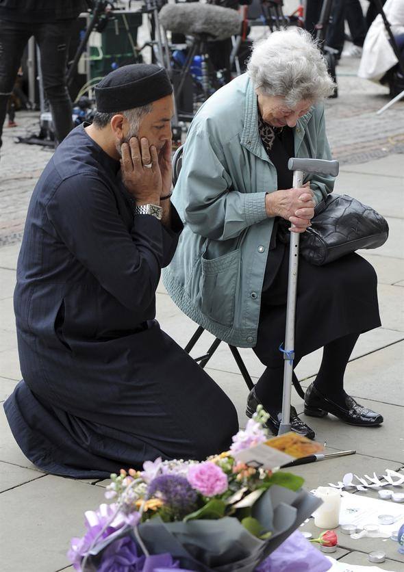 Saldırıdan sonra 'birliğin' sembolü oldular 7