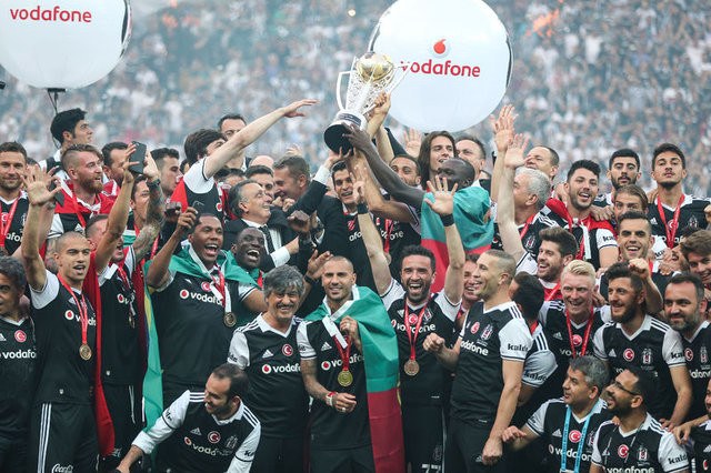Beşiktaş'ın şampiyonluk kutlamasından kareler 34