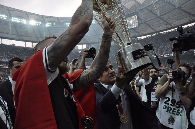 Beşiktaş'ın şampiyonluk kutlamasından kareler 6