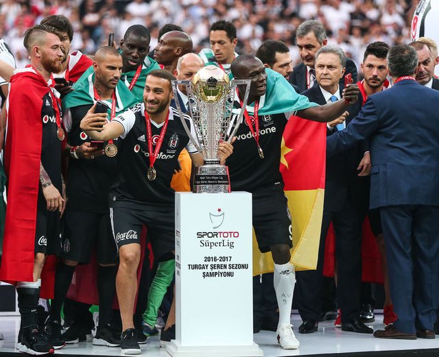 Beşiktaş'ın şampiyonluk kutlamasından kareler 33