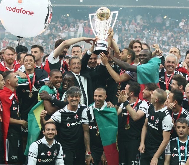 Beşiktaş'ın şampiyonluk kutlamasından kareler 22