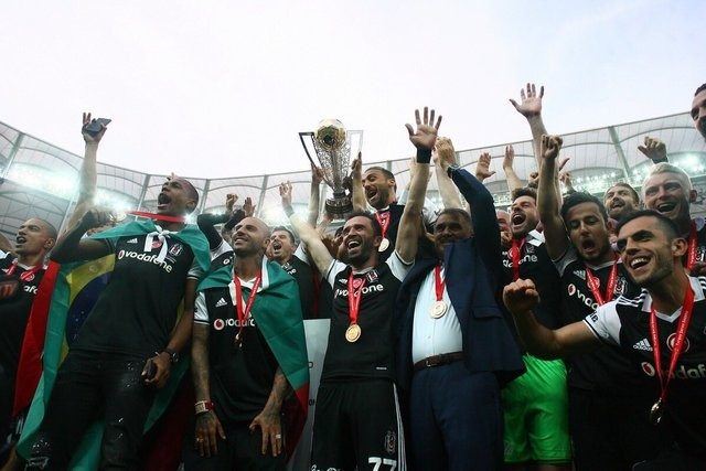 Beşiktaş'ın şampiyonluk kutlamasından kareler 16