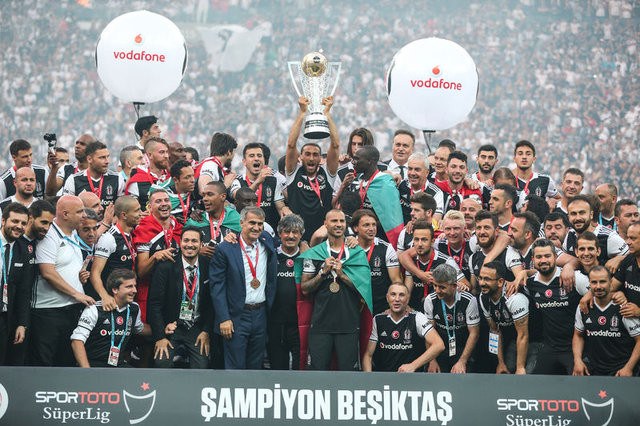 Beşiktaş'ın şampiyonluk kutlamasından kareler 21
