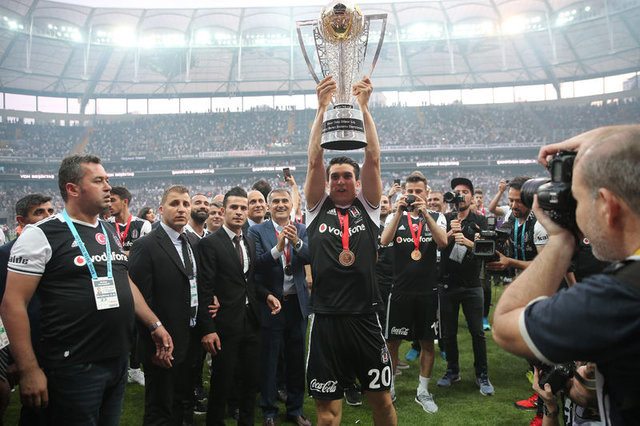 Beşiktaş'ın şampiyonluk kutlamasından kareler 30