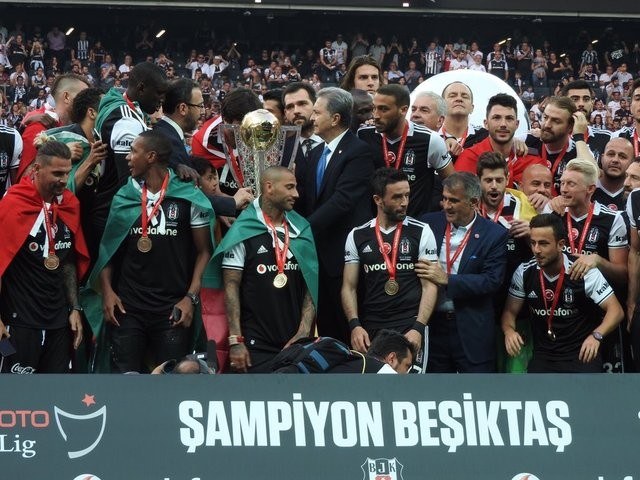 Beşiktaş'ın şampiyonluk kutlamasından kareler 14