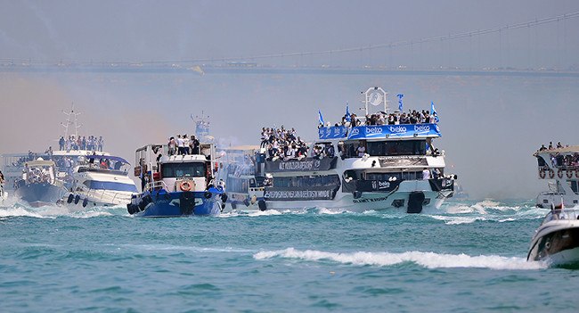 Beşiktaş'ın şampiyonluk kutlamasından kareler 52