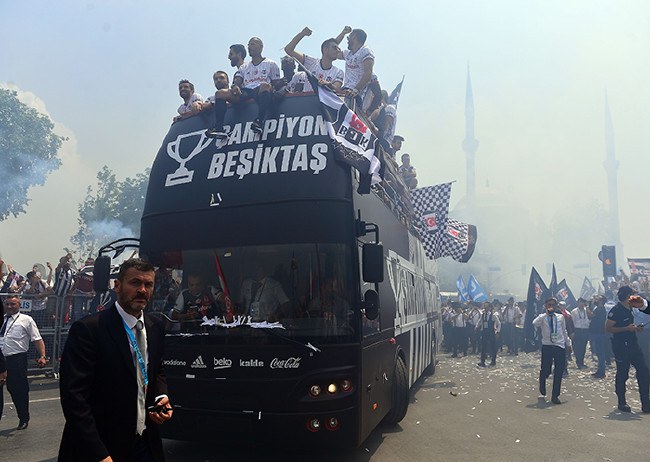 Beşiktaş'ın şampiyonluk kutlamasından kareler 59