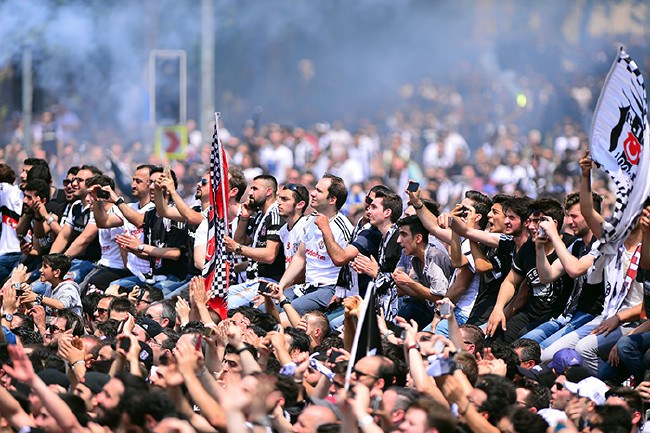 Beşiktaş'ın şampiyonluk kutlamasından kareler 61