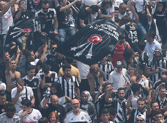 Beşiktaş'ın şampiyonluk kutlamasından kareler 73