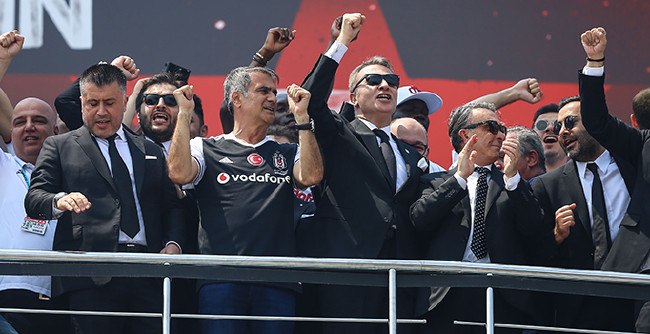 Beşiktaş'ın şampiyonluk kutlamasından kareler 96