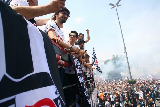 Beşiktaş'ın şampiyonluk kutlamasından kareler 91