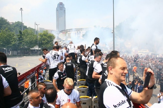 Beşiktaş'ın şampiyonluk kutlamasından kareler 92