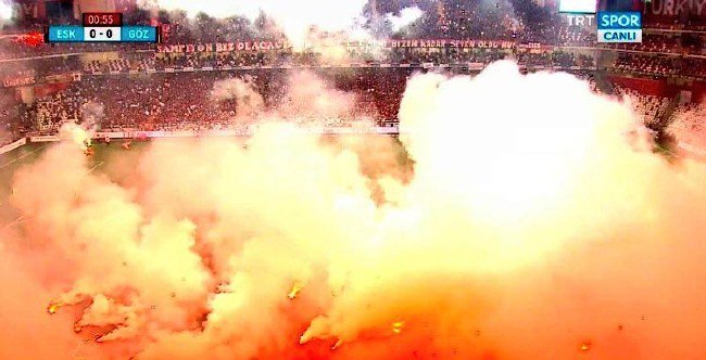 Eskişehir-Göztepe maçından şoke eden görüntüler 32