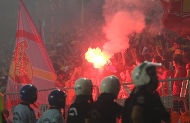 Eskişehir-Göztepe maçından şoke eden görüntüler 34