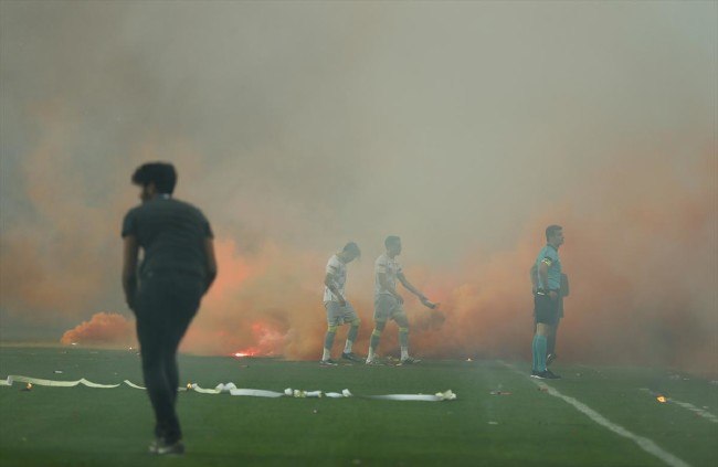 Eskişehir-Göztepe maçından şoke eden görüntüler 39