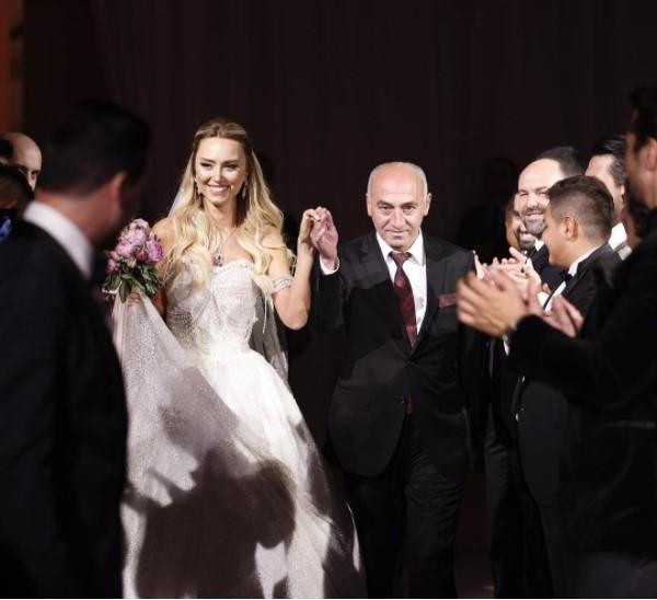 Instagram'da ünlüler: Babalar iyi ki varlar 1