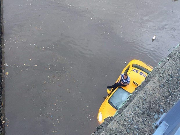 Sağanak gibi fotoğraf yağdı 6