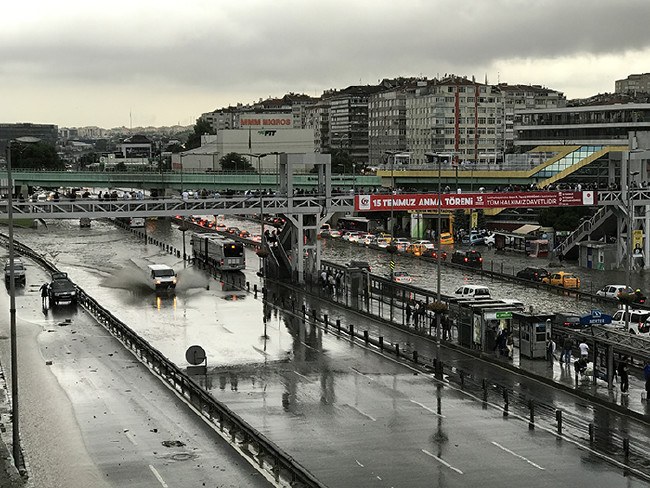 Sağanak gibi fotoğraf yağdı 35