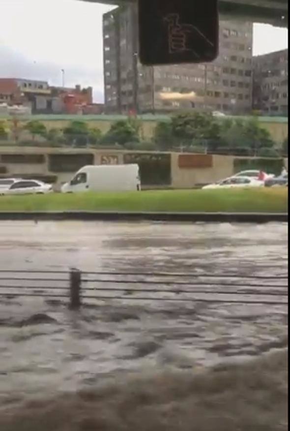 Sağanak gibi fotoğraf yağdı 48