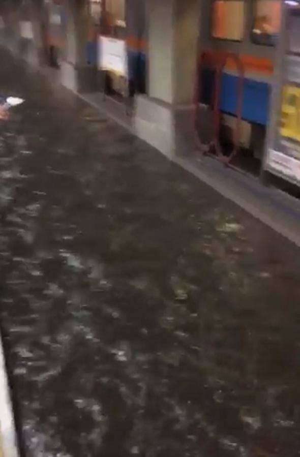 Sağanak gibi fotoğraf yağdı 52