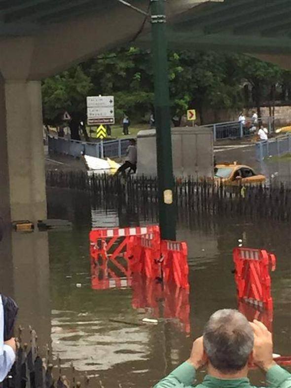 Sağanak gibi fotoğraf yağdı 64