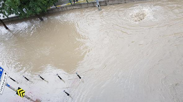 Sağanak gibi fotoğraf yağdı 74