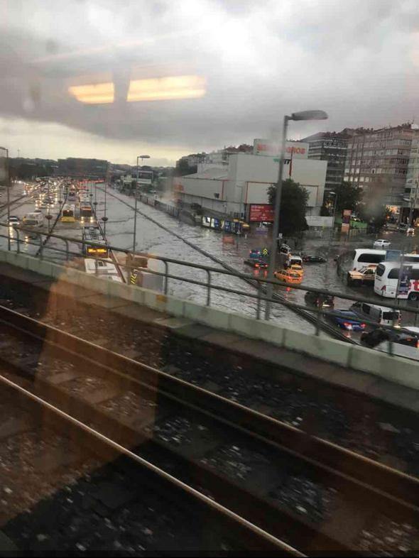 Sağanak gibi fotoğraf yağdı 73