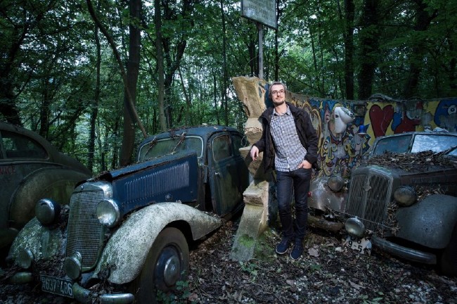 Sanat için otomobillerini hurdaya çıkardı 3