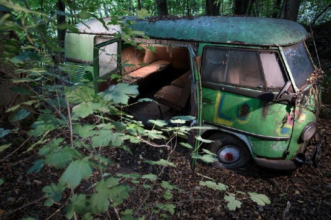 Sanat için otomobillerini hurdaya çıkardı 9