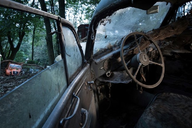 Sanat için otomobillerini hurdaya çıkardı 13