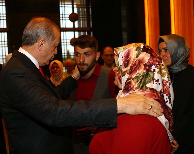 30 Ağustos resepsiyona kimler katıldı? 54