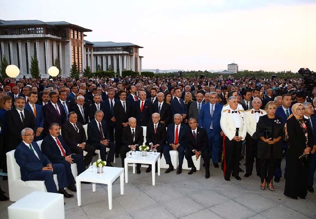 30 Ağustos resepsiyona kimler katıldı? 42