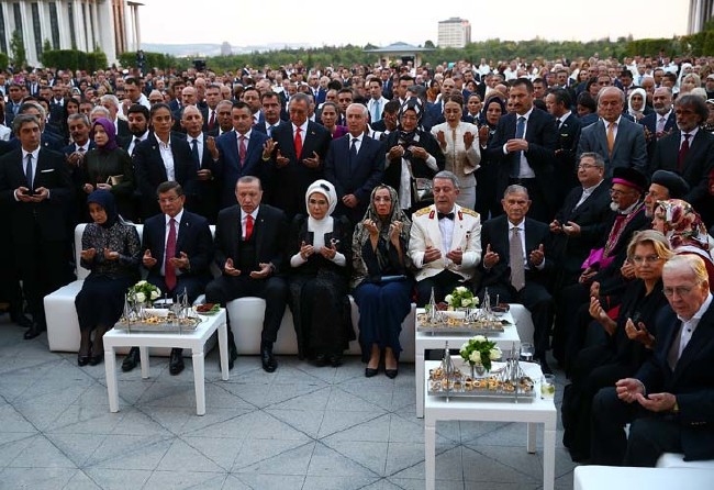 30 Ağustos resepsiyona kimler katıldı? 40