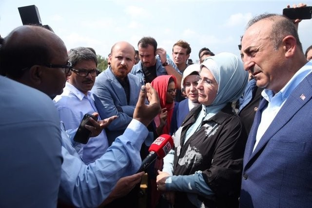 Emine Erdoğan acılarına ortak oldu 13