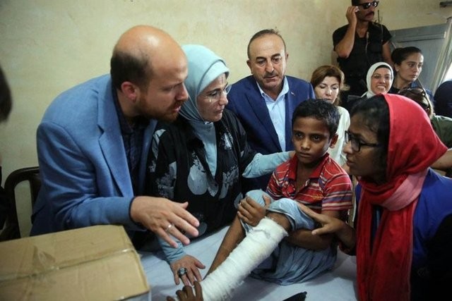 Emine Erdoğan acılarına ortak oldu 17