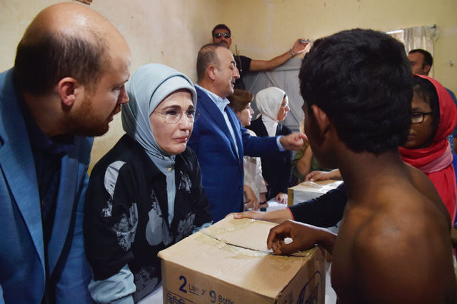 Emine Erdoğan acılarına ortak oldu 4