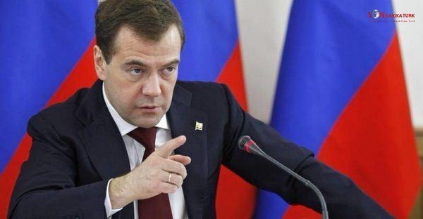 Siyasetçilerin gençlik ve çocukluk yılları 25