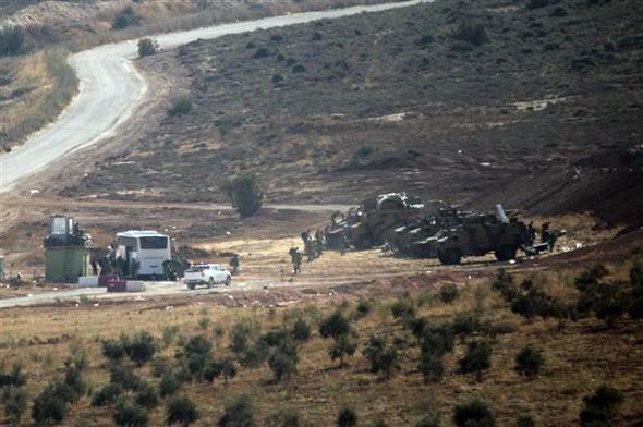 Gece yarısı İdlib'e girdiler... komandolar sınırda 11