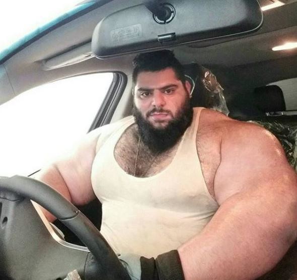 İranlı Hulk nasıl keşfedildiğini anlattı 21