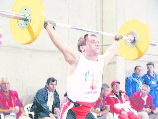 Naim Süleymanoğlu'nun hayatı ve başarıları 12