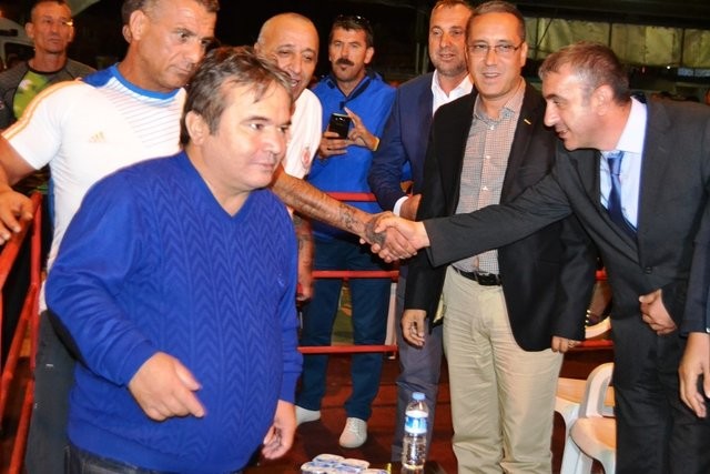 Naim Süleymanoğlu'nun hayatı ve başarıları 13