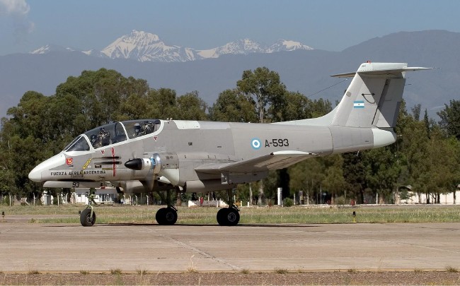 Hangi ülkenin kaç uçağı var? 5