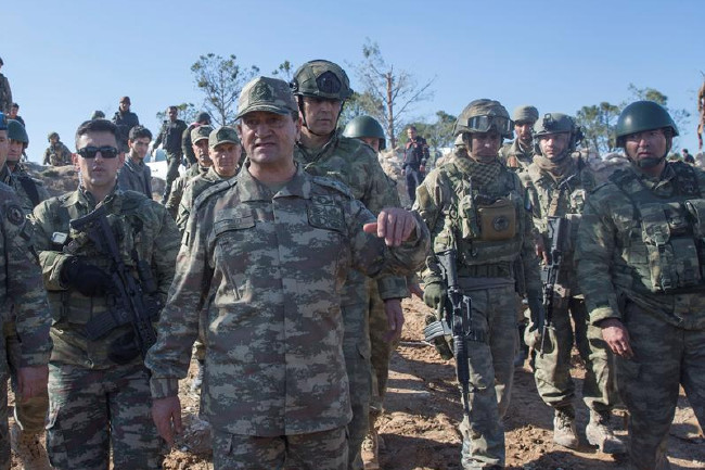 Komutanın Burseya Dağı ziyaretinde dikkat çeken kare 11